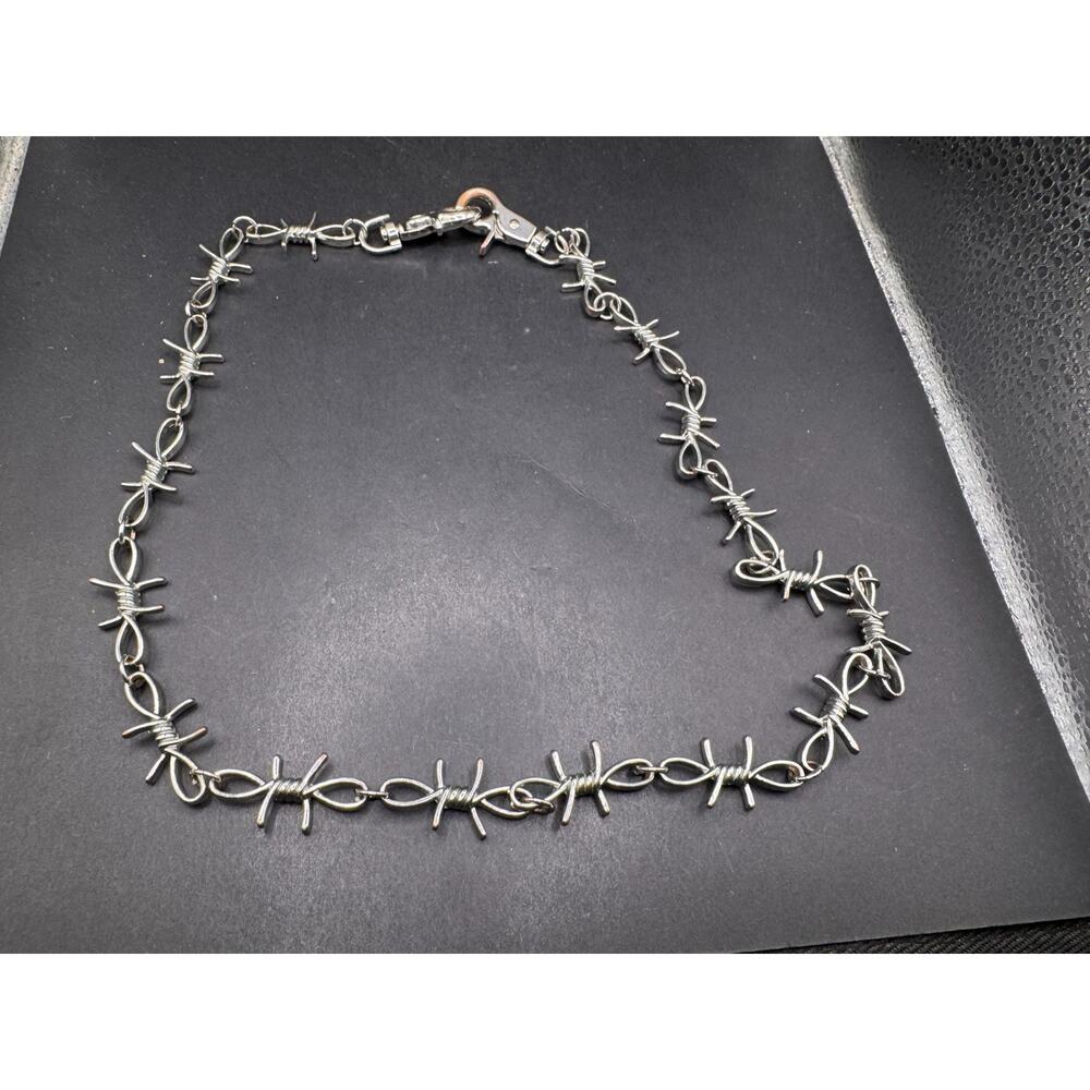 Vintage Silver Tone Thick Barbed Wire Brambles Chain Choker Necklace